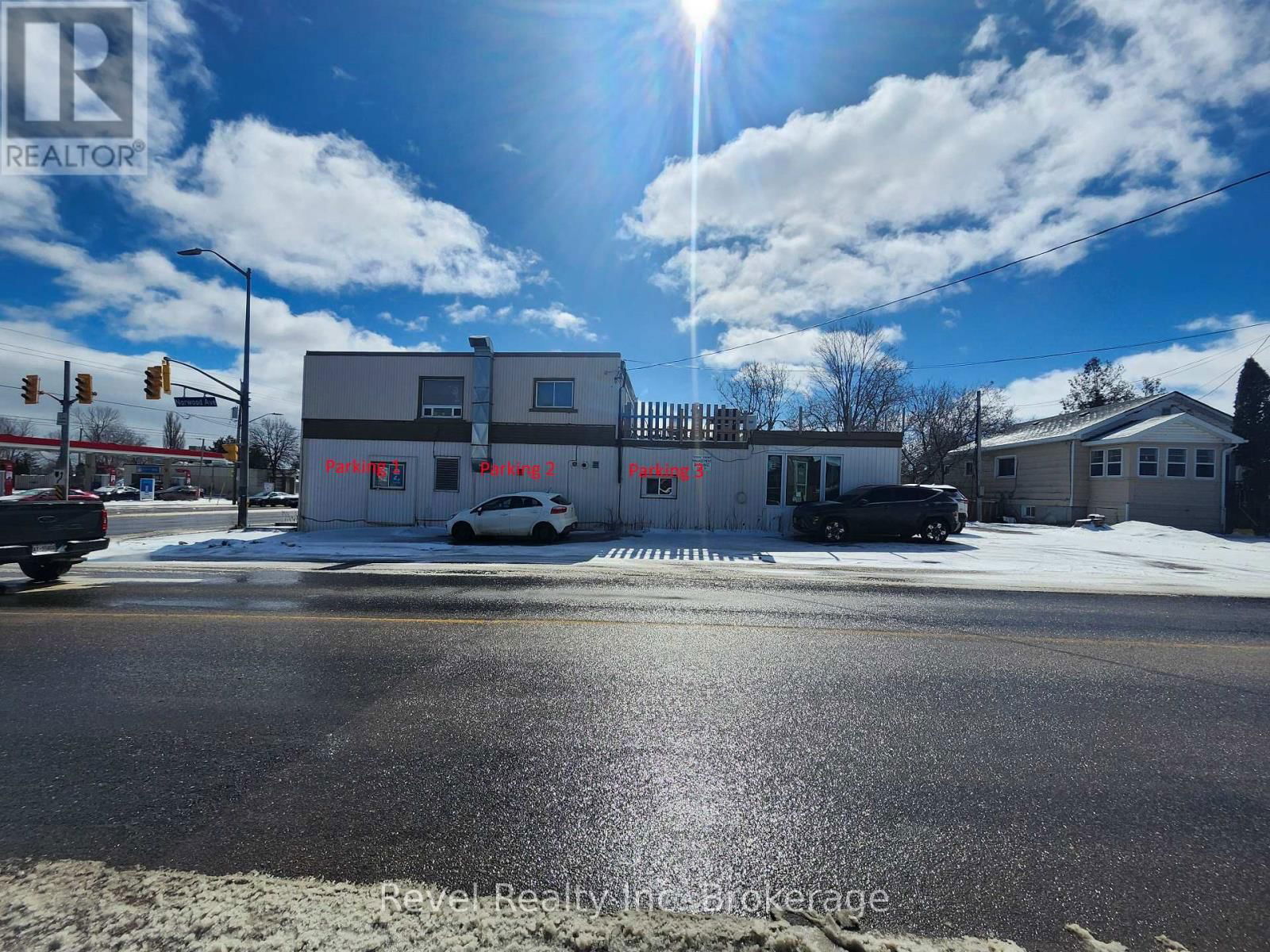 4 - 1009 ALGONQUIN AVENUE Image 3