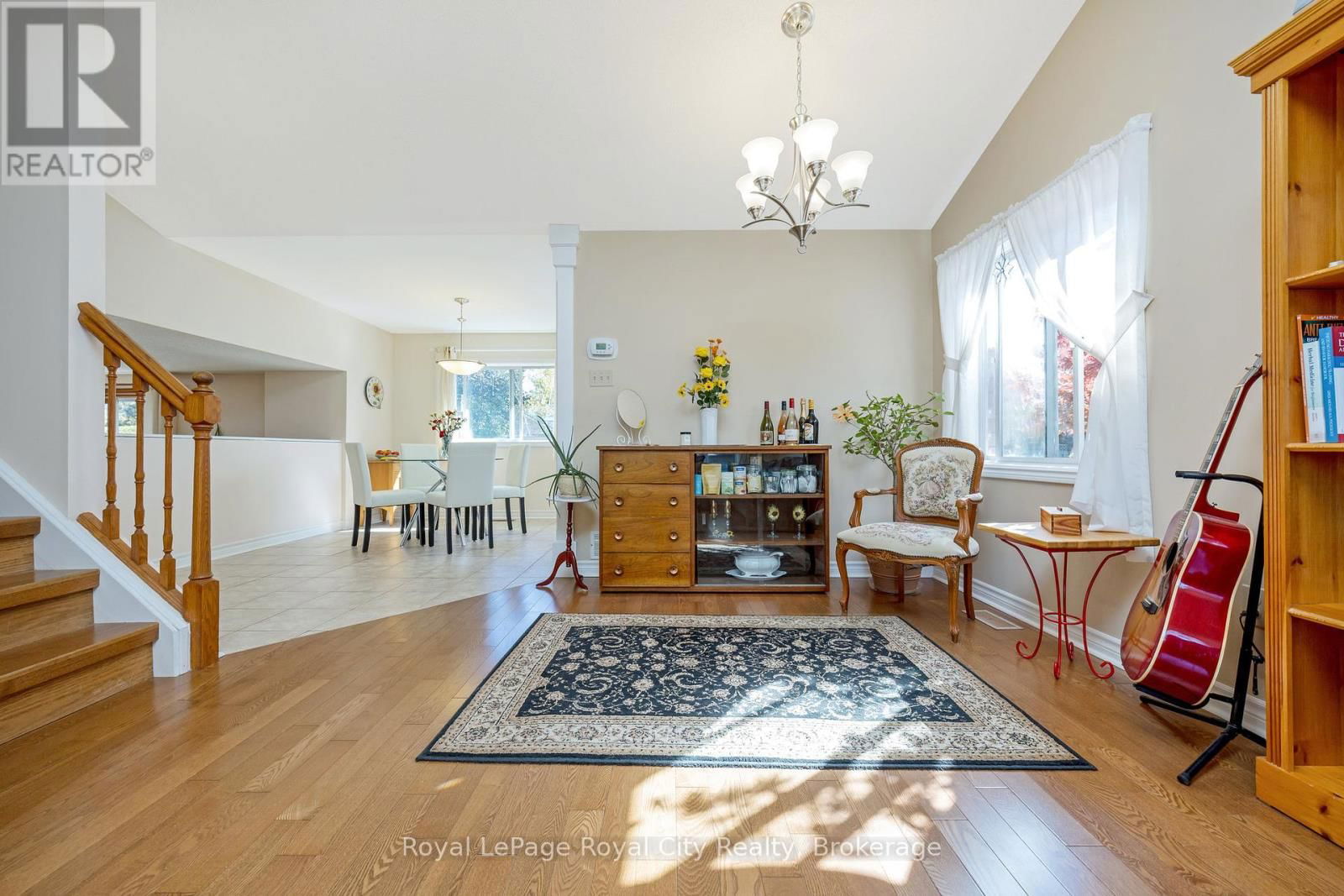 119 LOU'S BOULEVARD Image 14