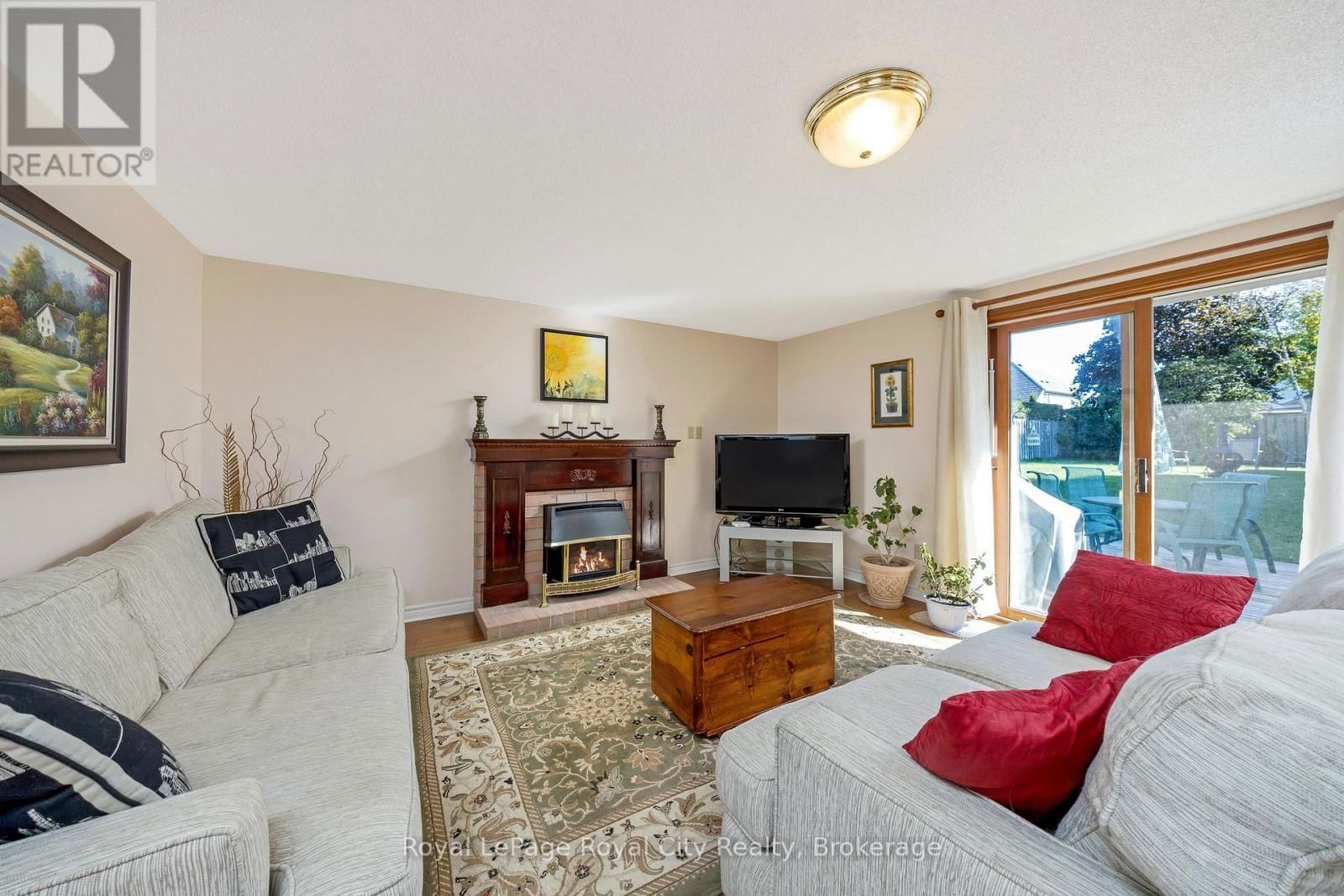 119 LOU'S BOULEVARD Image 22