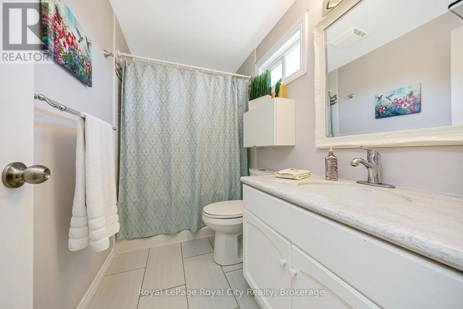 119 LOU'S BOULEVARD Image 28
