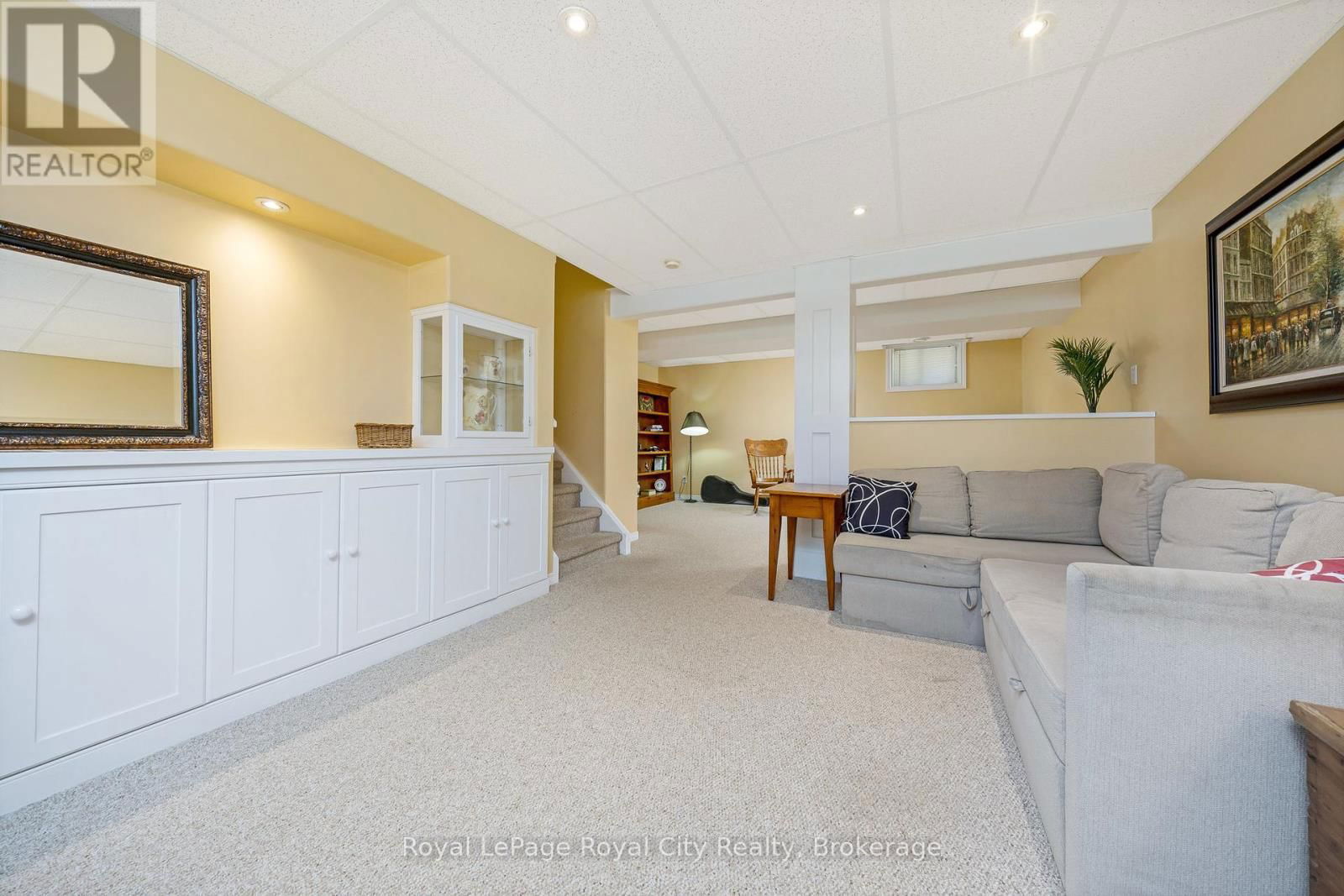 119 LOU'S BOULEVARD Image 33