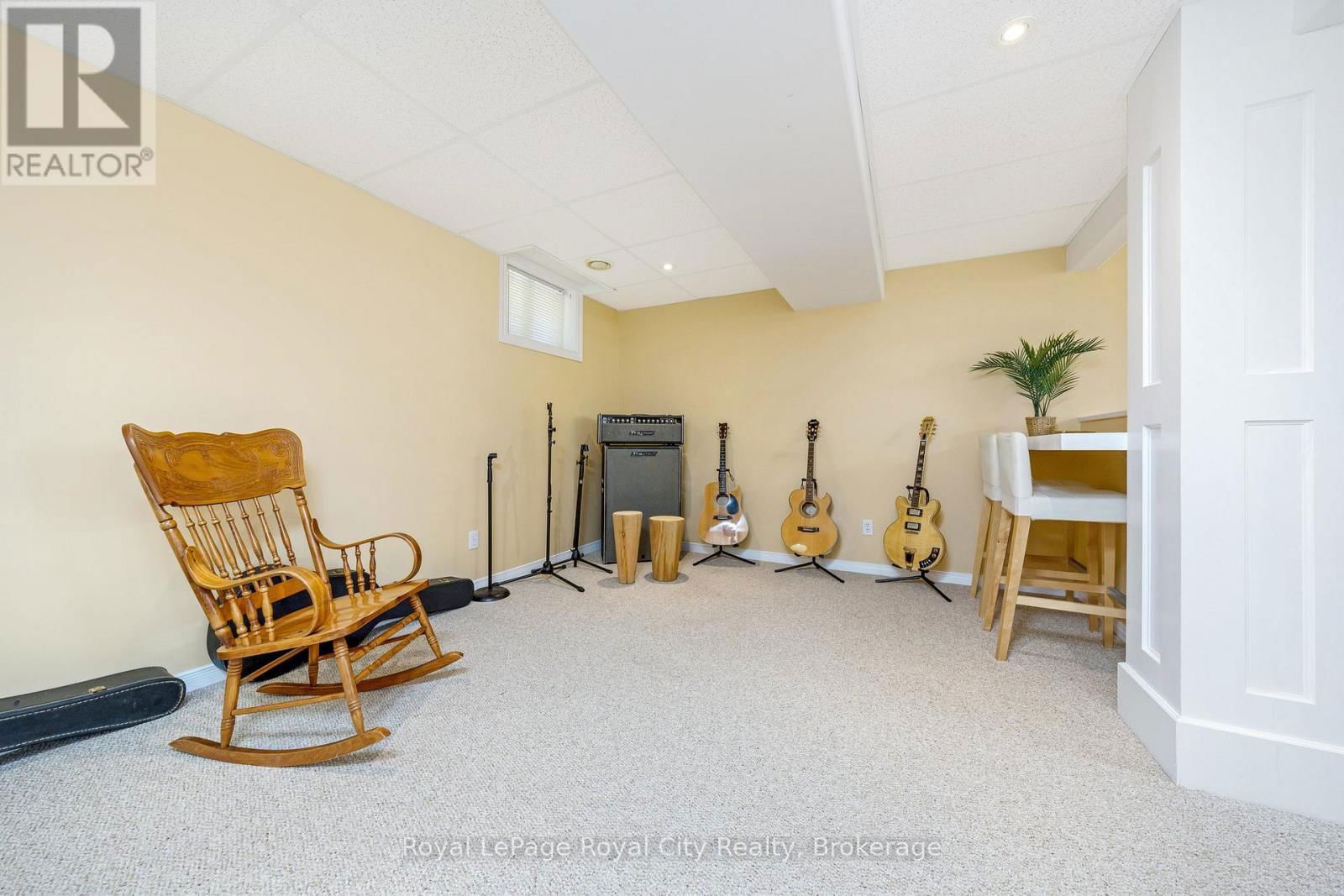 119 LOU'S BOULEVARD Image 35