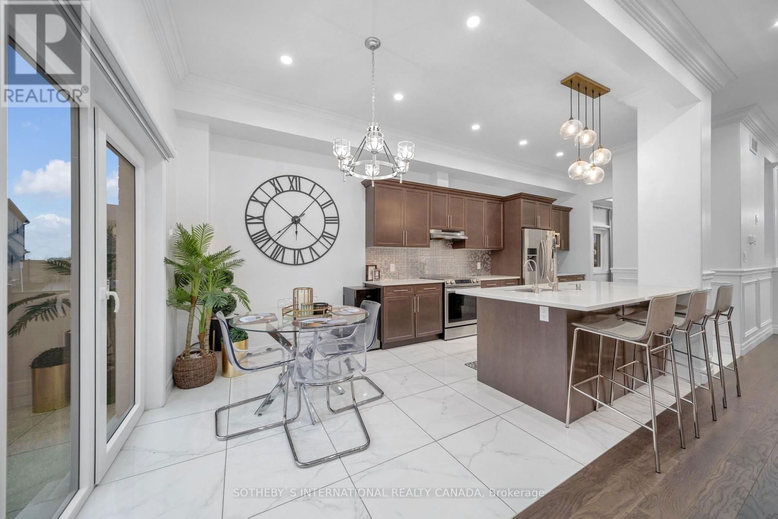 1 GRANDVILLE CIRCLE Image 18