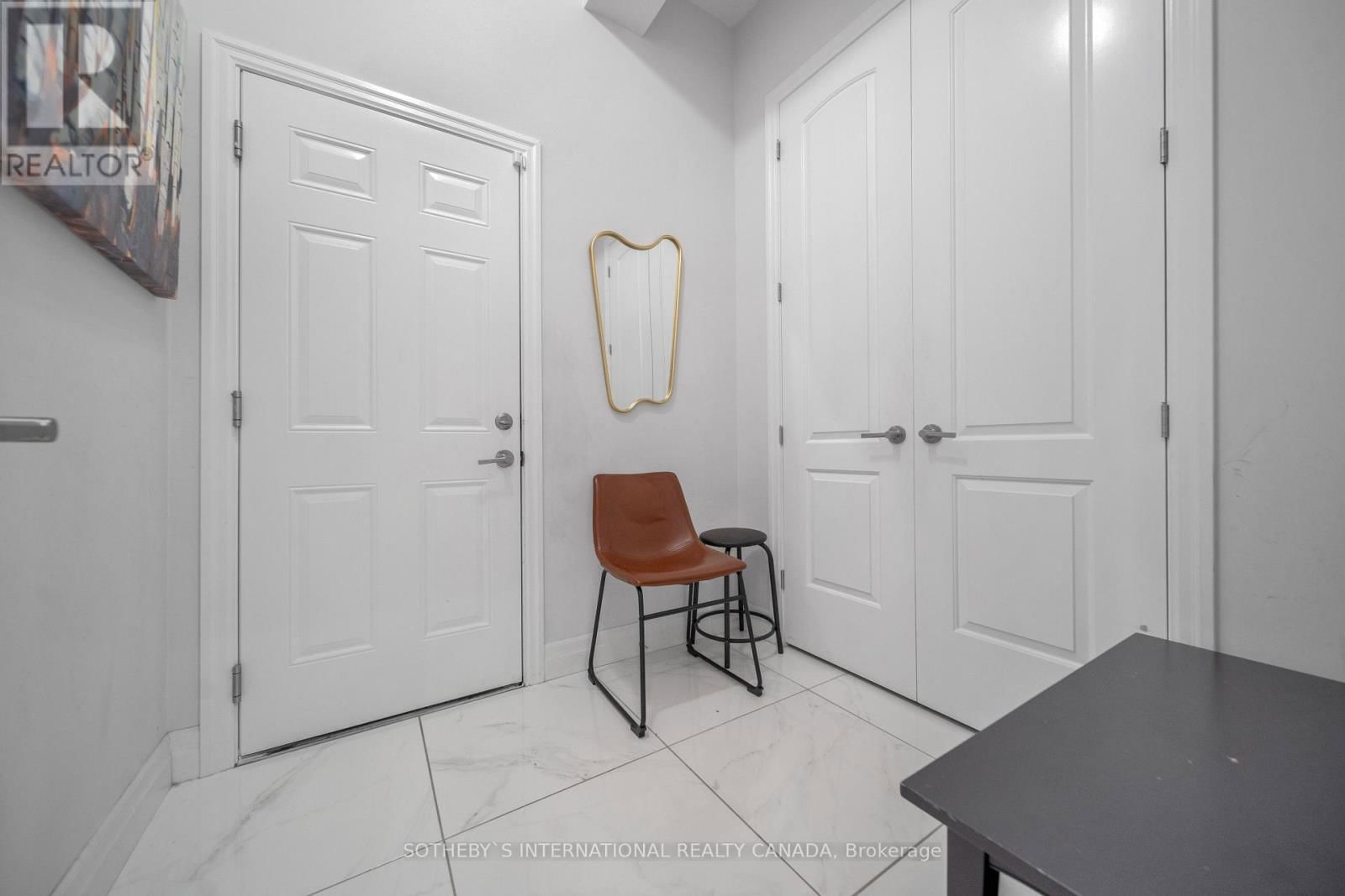 1 GRANDVILLE CIRCLE Image 24