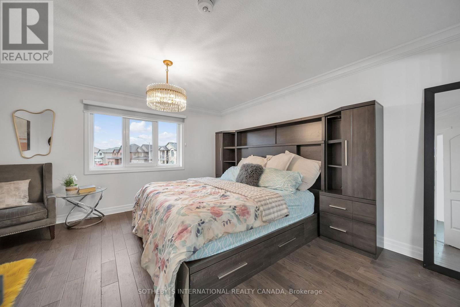 1 GRANDVILLE CIRCLE Image 32
