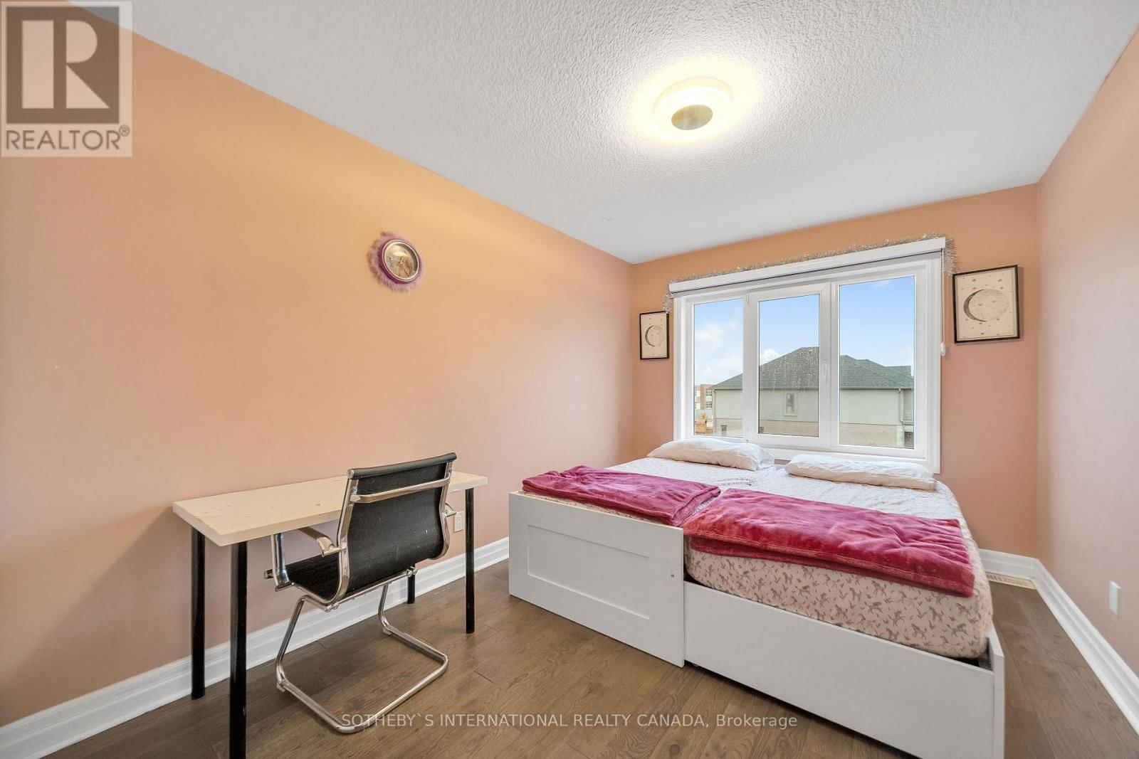 1 GRANDVILLE CIRCLE Image 35