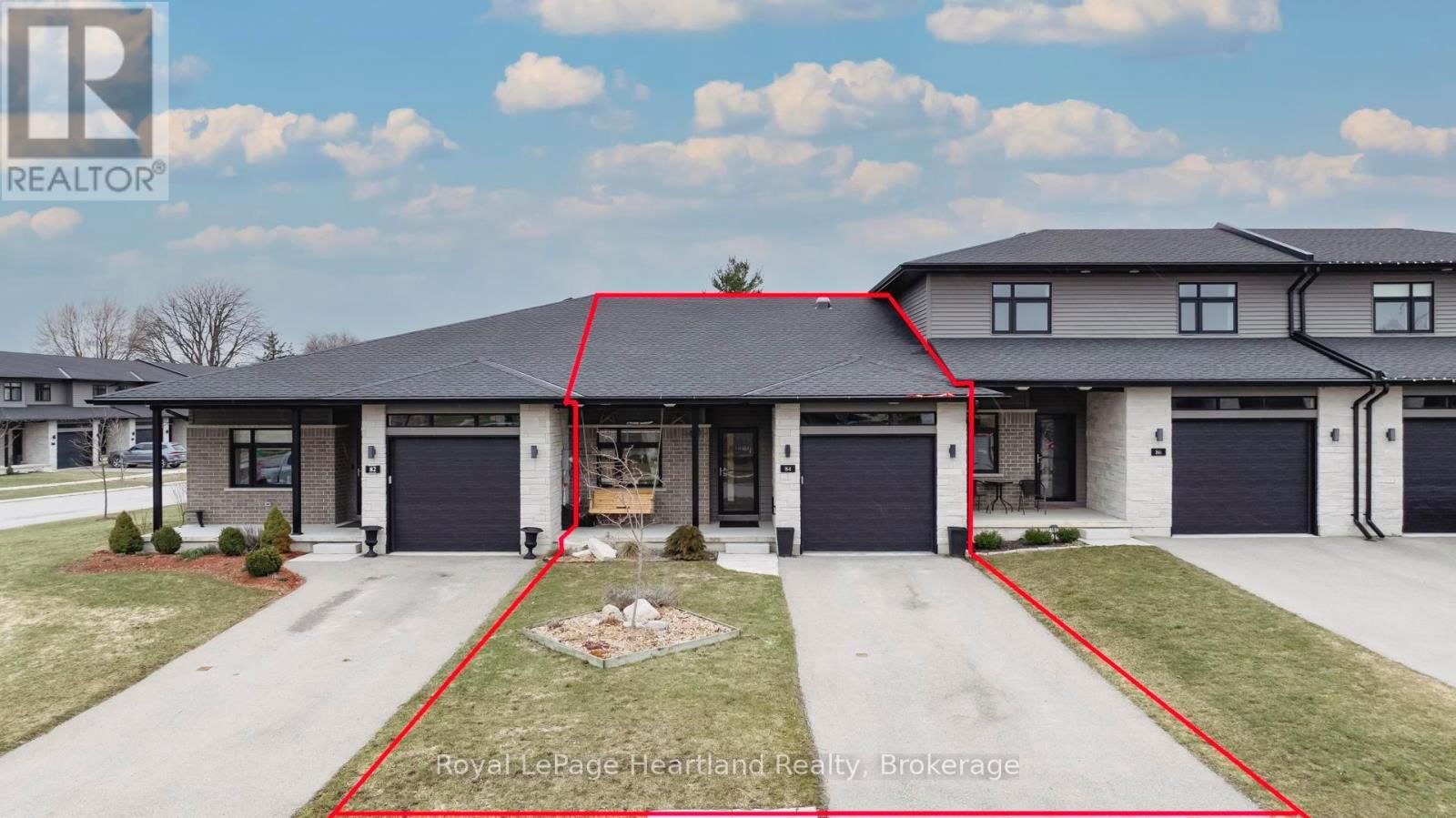 84 ROWE AVENUE Image 1