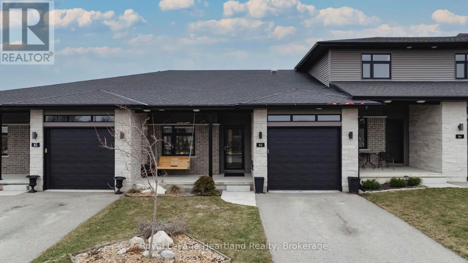 84 ROWE AVENUE Image 2