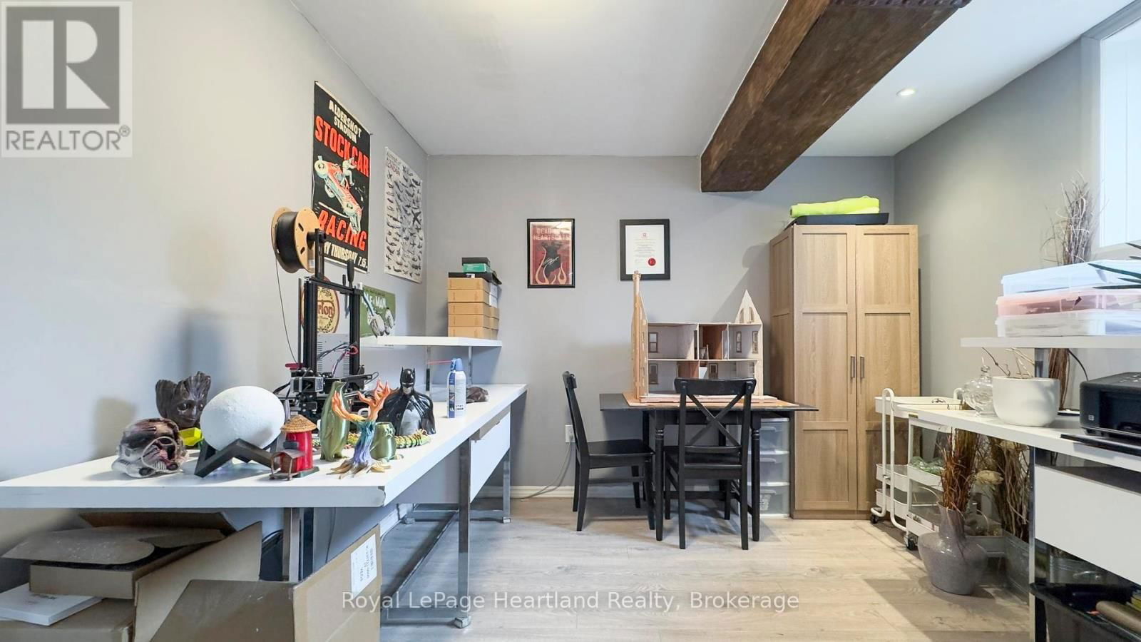 84 ROWE AVENUE Image 38