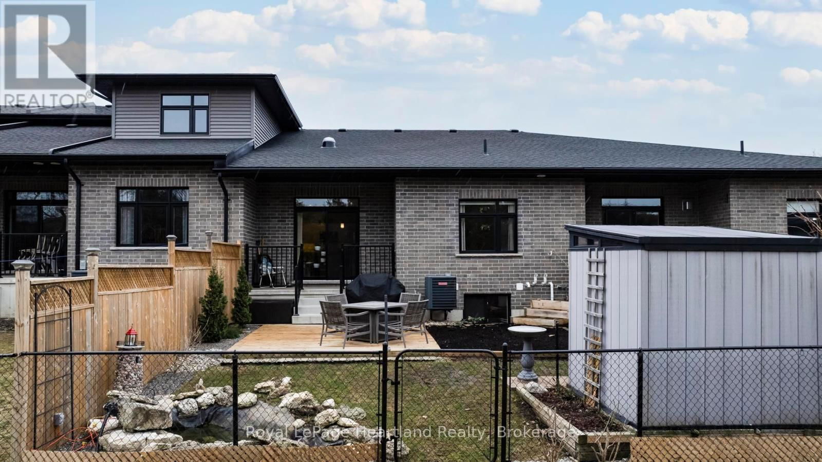 84 ROWE AVENUE Image 48