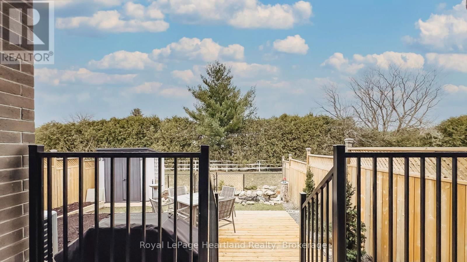 84 ROWE AVENUE Image 49