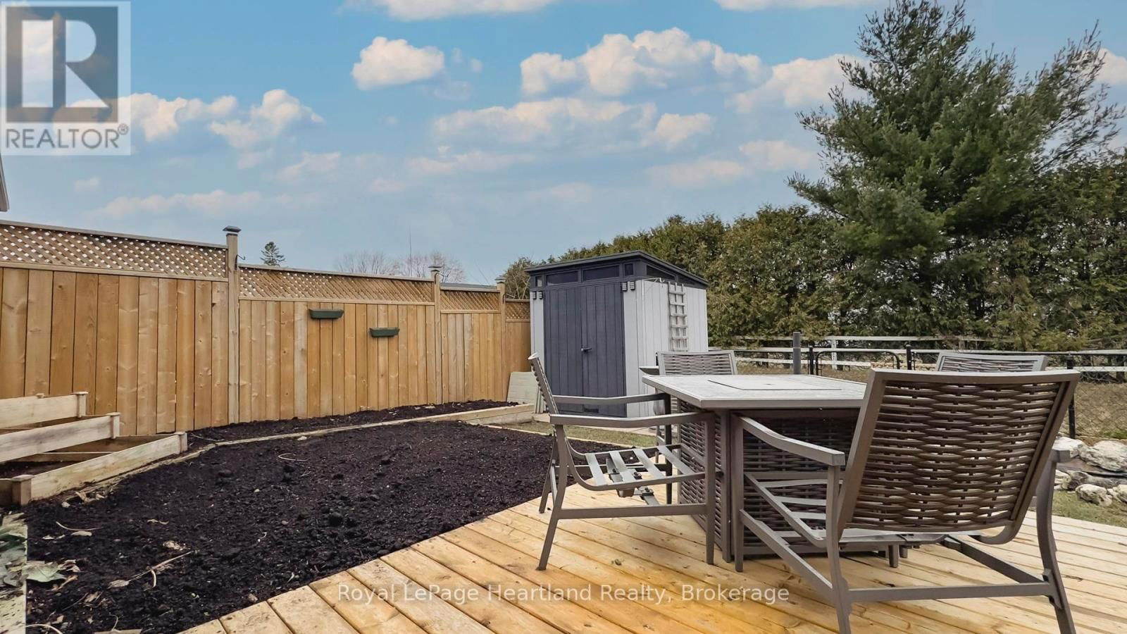 84 ROWE AVENUE Image 50