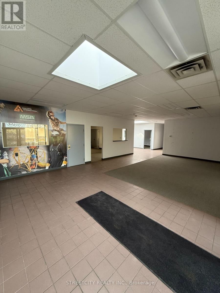 1010 ADELAIDE STREET SOUTH Image 3