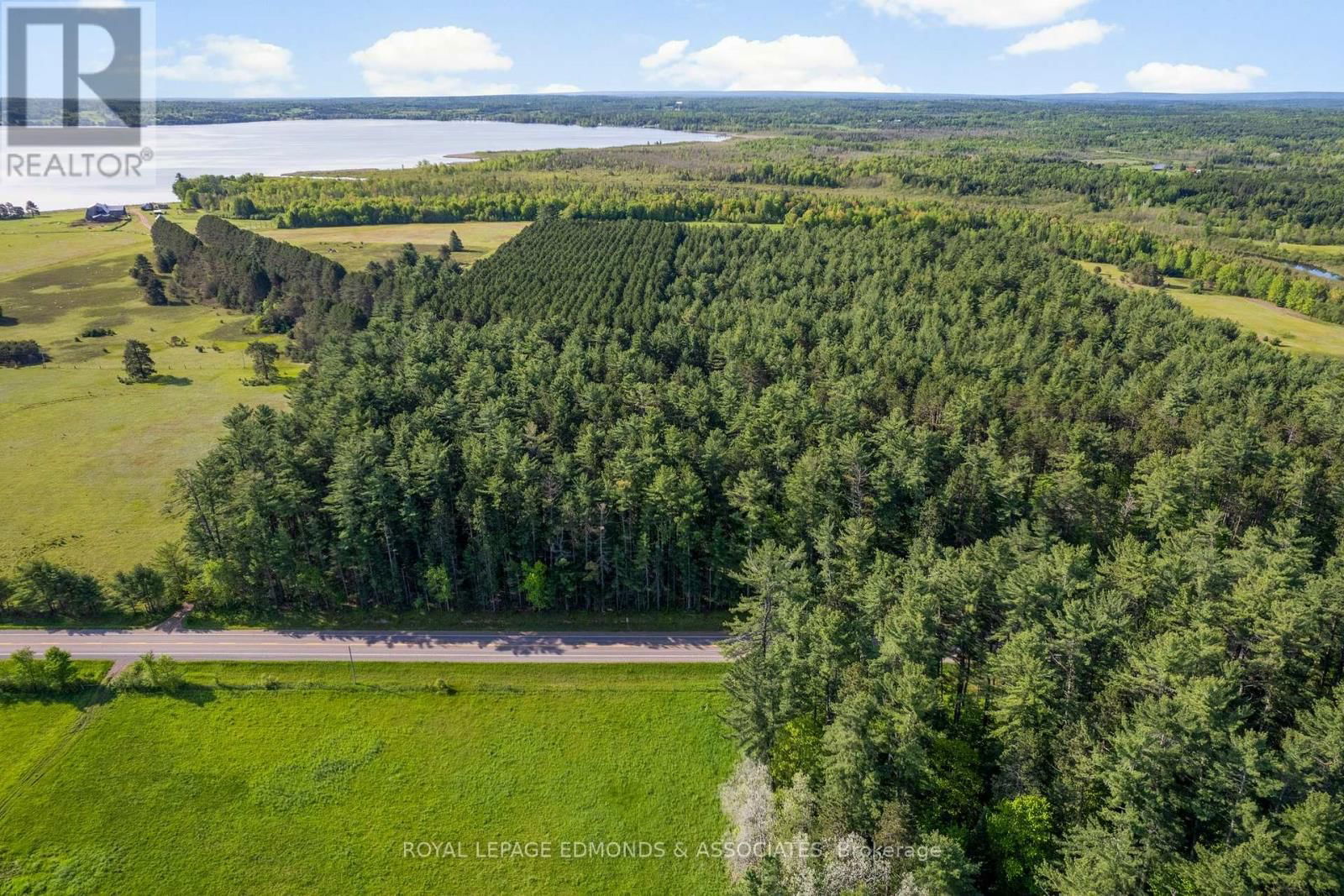 PT 1 LAKE DORE ROAD Image 4
