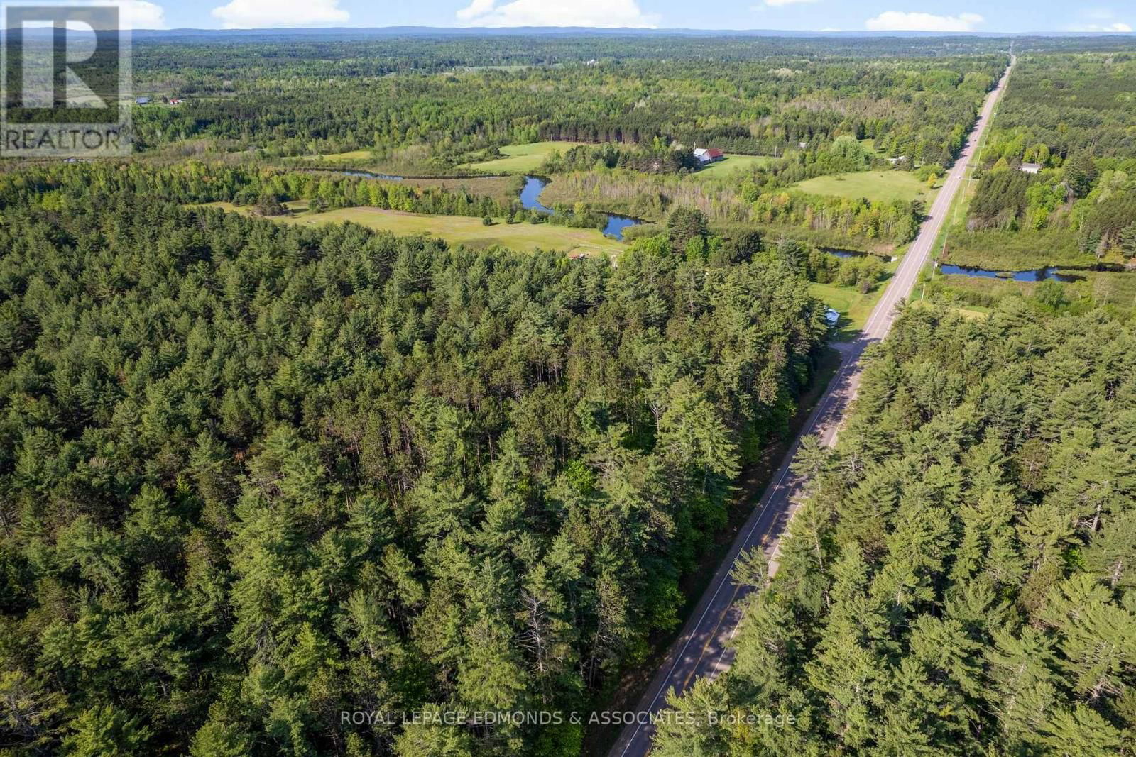 PT 1 LAKE DORE ROAD Image 5