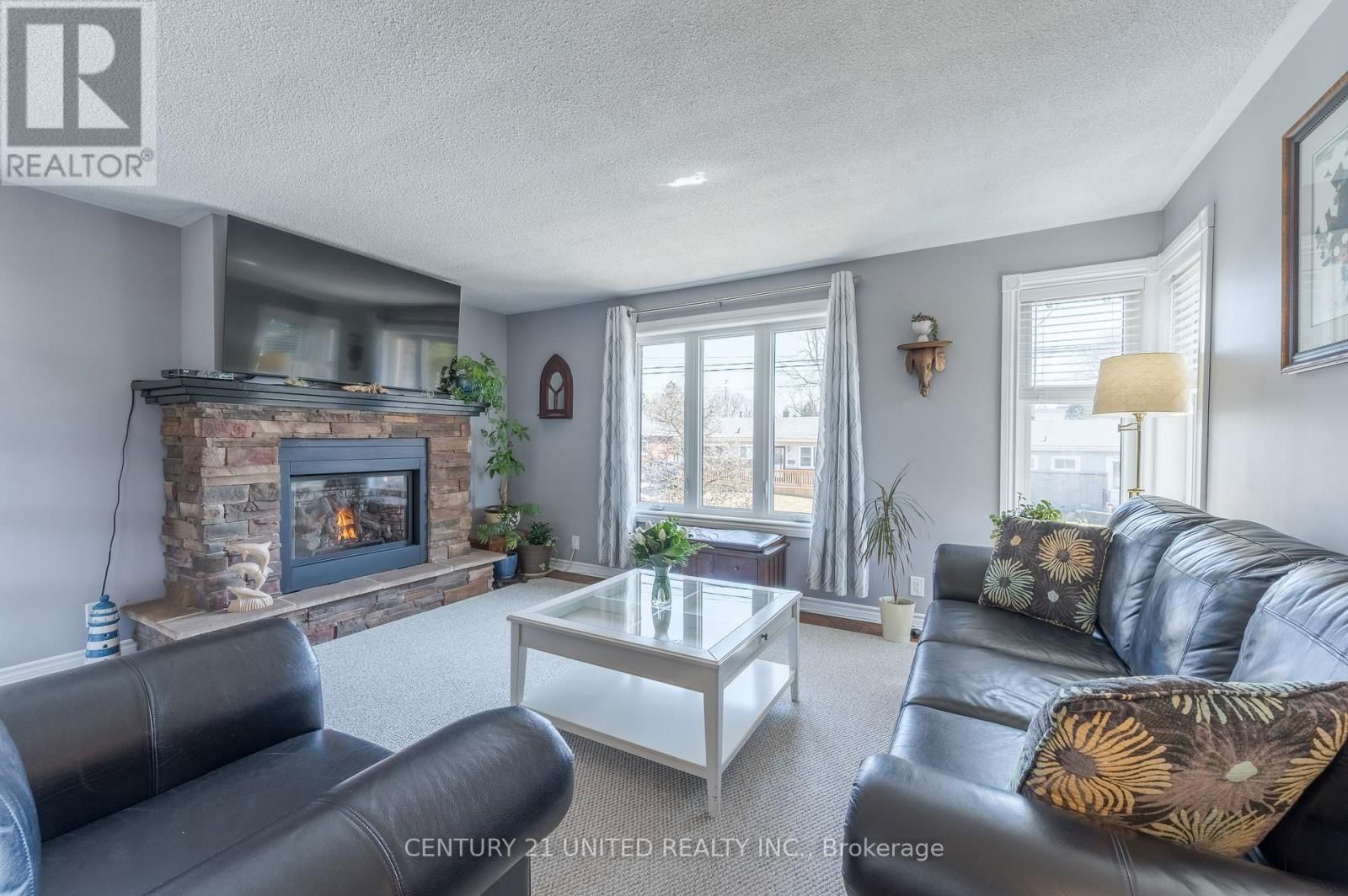 62 YOUNG STREET Image 11