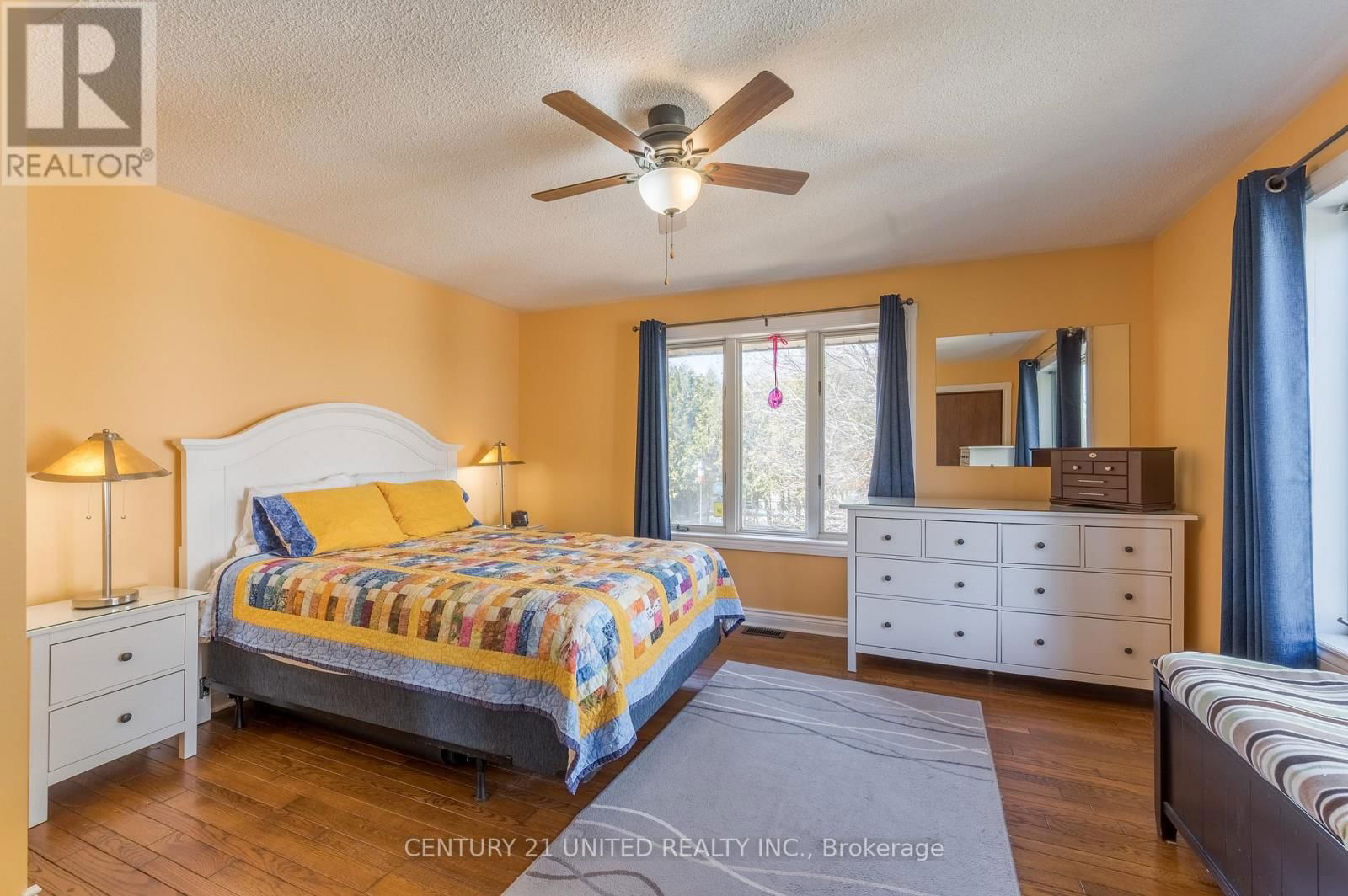 62 YOUNG STREET Image 21