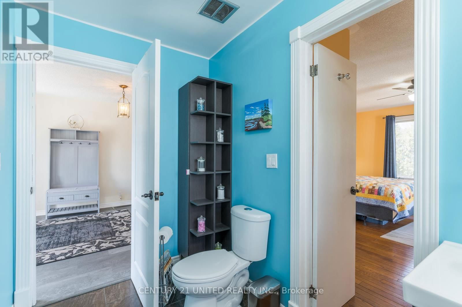 62 YOUNG STREET Image 24
