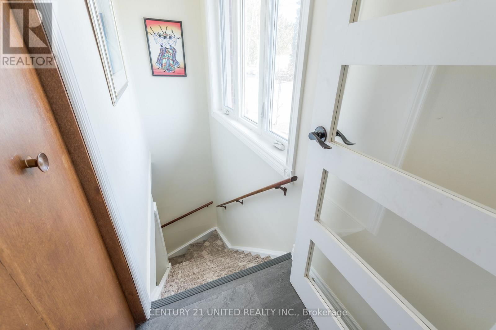 62 YOUNG STREET Image 25
