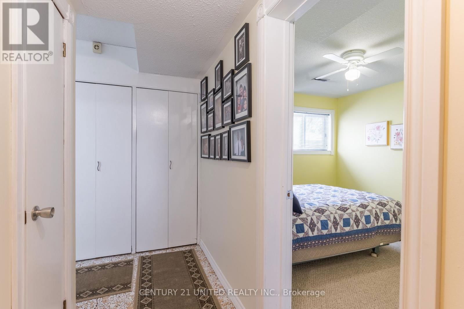 62 YOUNG STREET Image 28