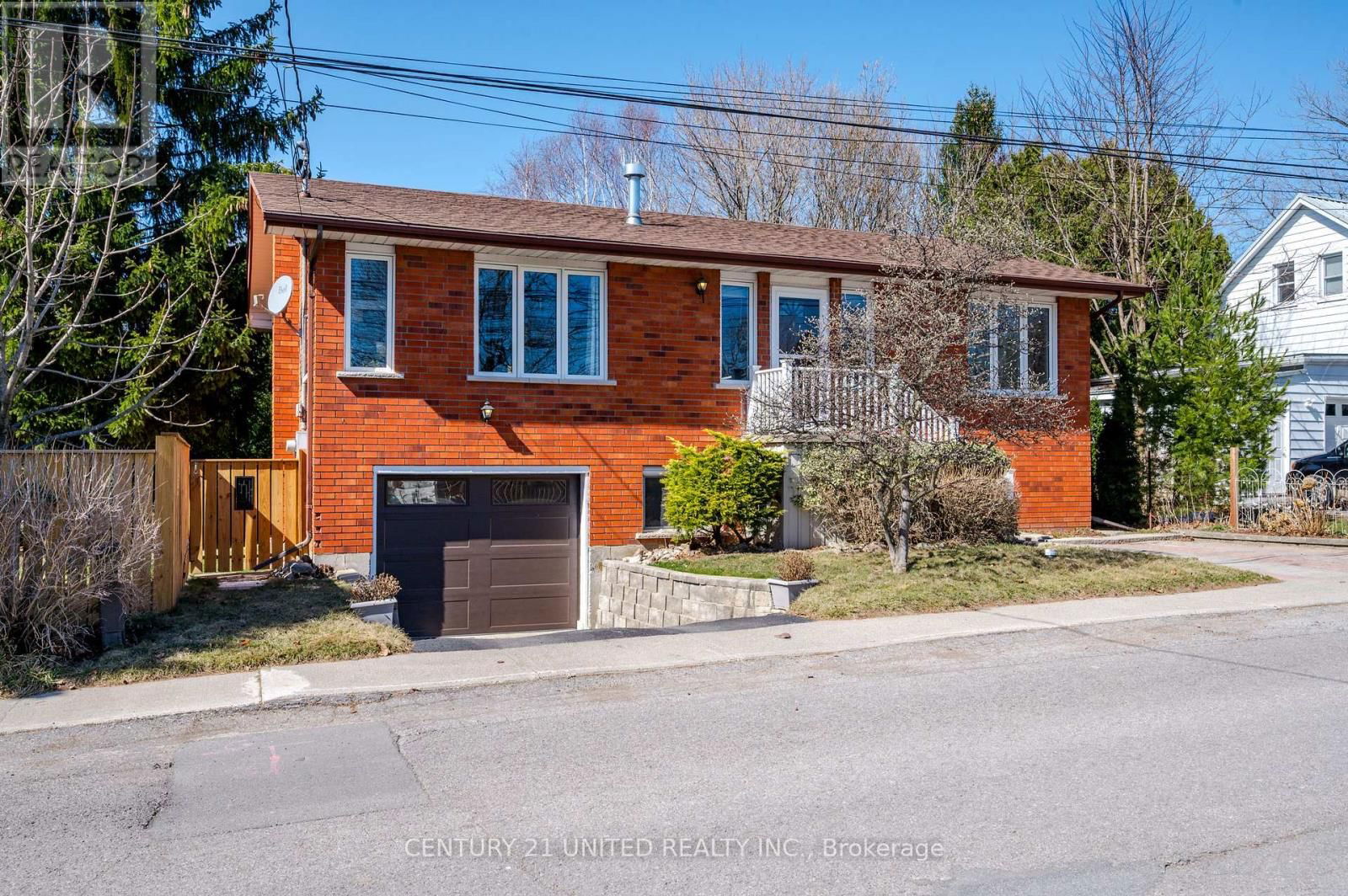 62 YOUNG STREET Image 4