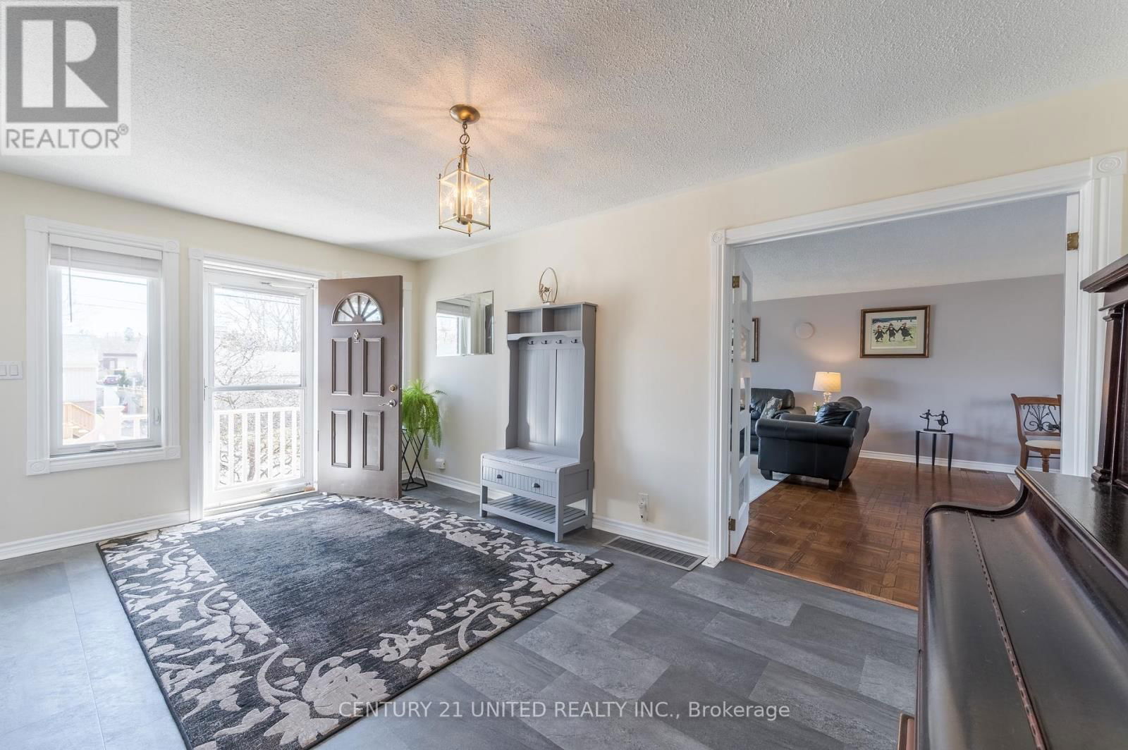 62 YOUNG STREET Image 6