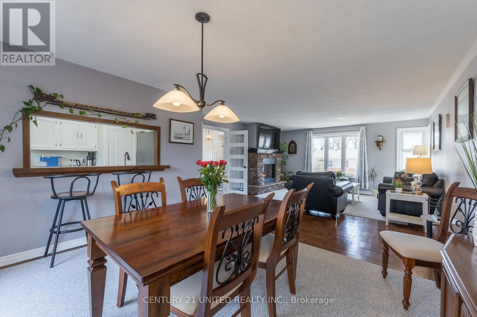 62 YOUNG STREET Image 9
