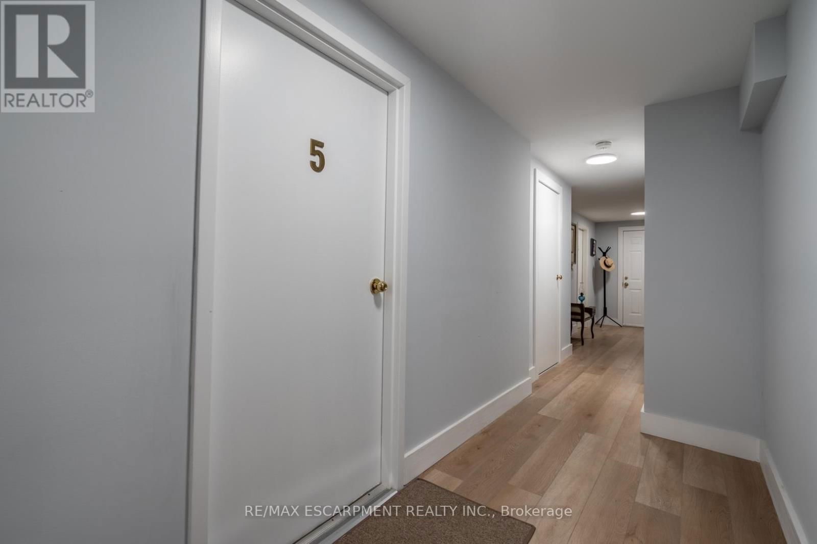81 HAMILTON STREET NORTH Image 10