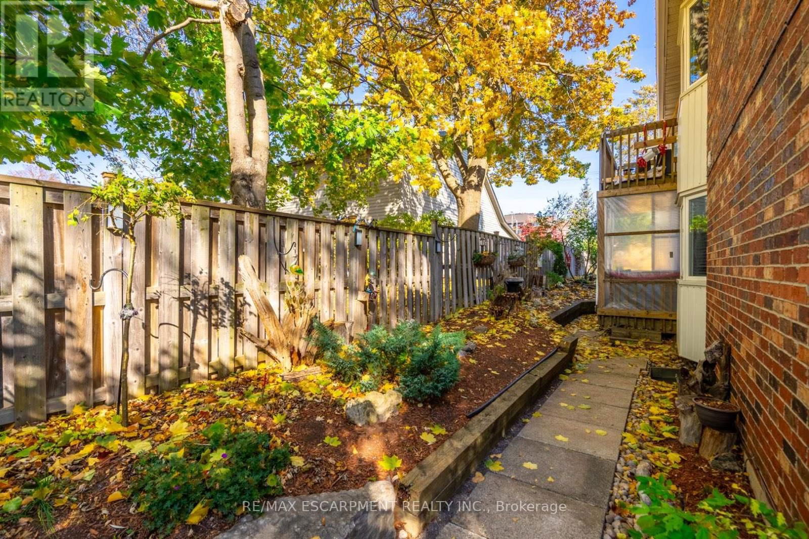 81 HAMILTON STREET NORTH Image 39