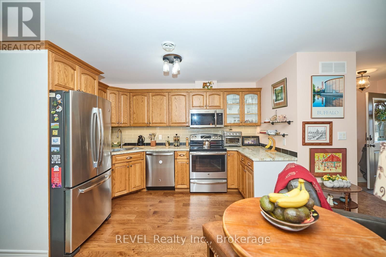 19 KNOLL STREET Image 16