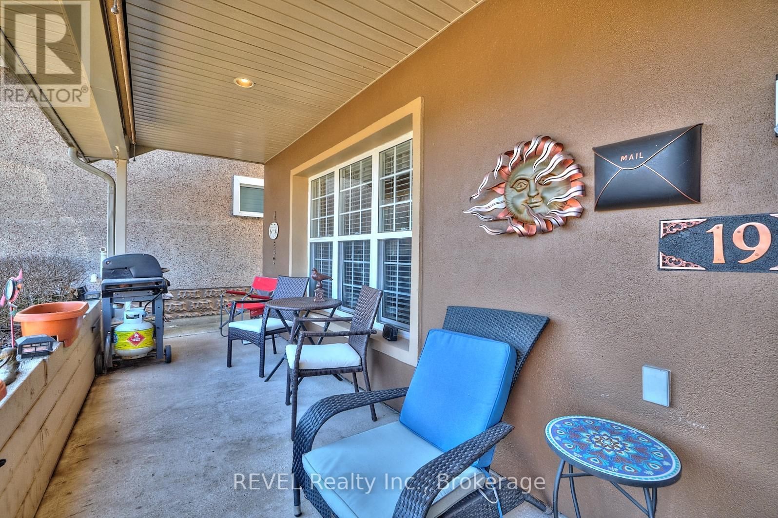 19 KNOLL STREET Image 7