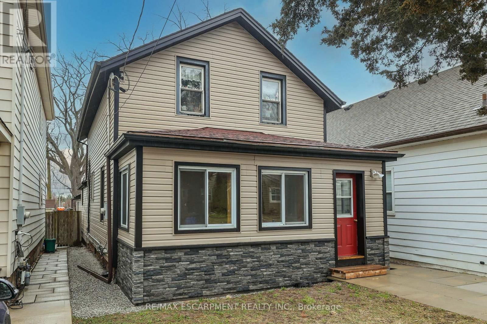 15 ADELAIDE STREET Image 3