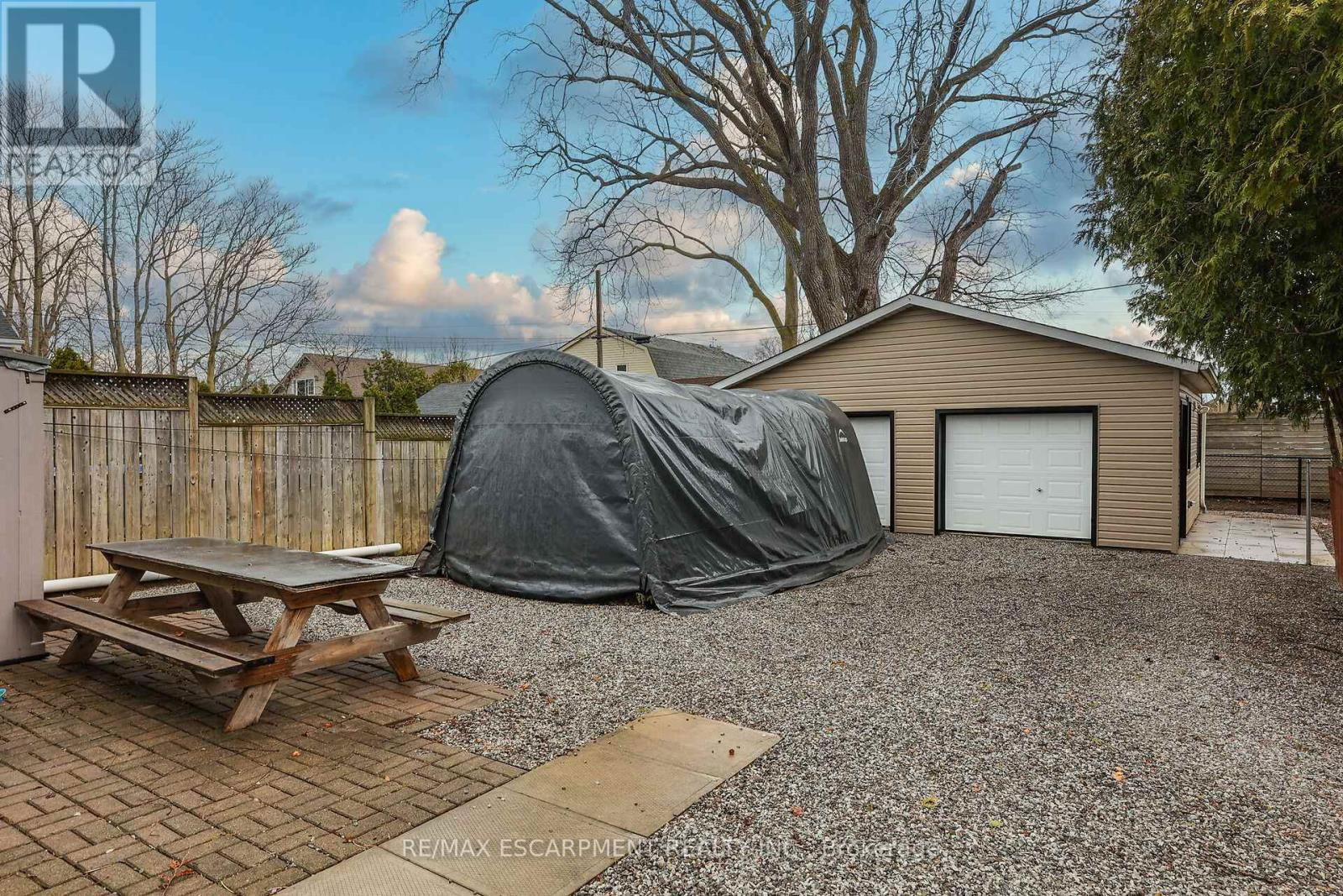 15 ADELAIDE STREET Image 9