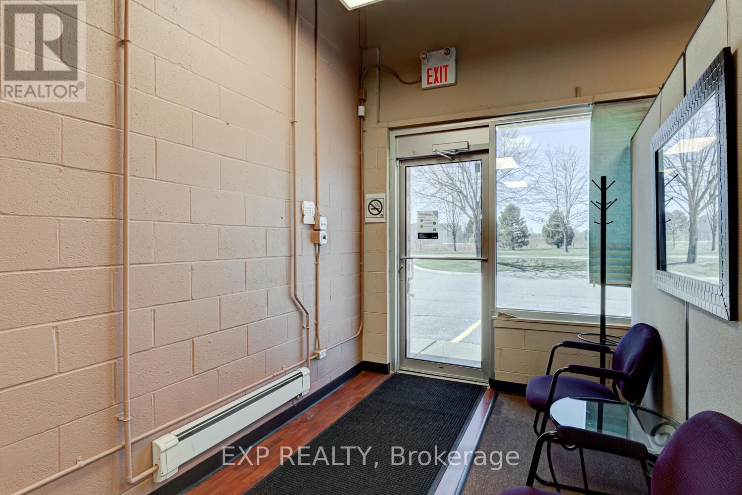 5-7 - 480 SOVEREIGN ROAD Image 12