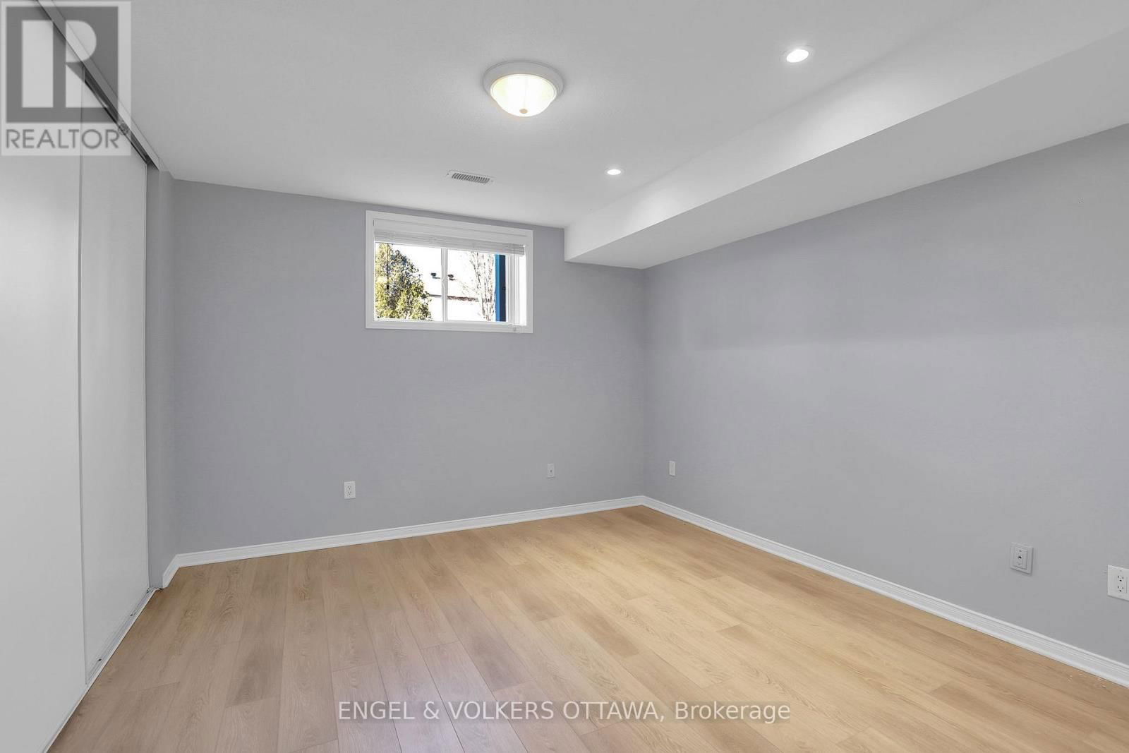 10 - 811 LONGFIELDS DRIVE Image 14