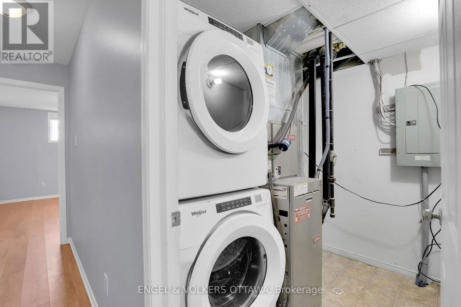 10 - 811 LONGFIELDS DRIVE Image 21