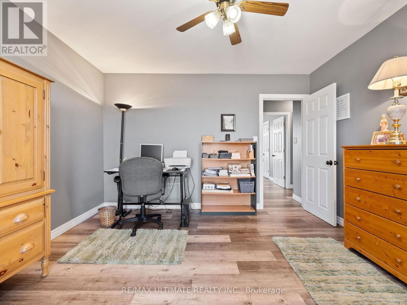 3 - 252 BERTIE STREET Image 24