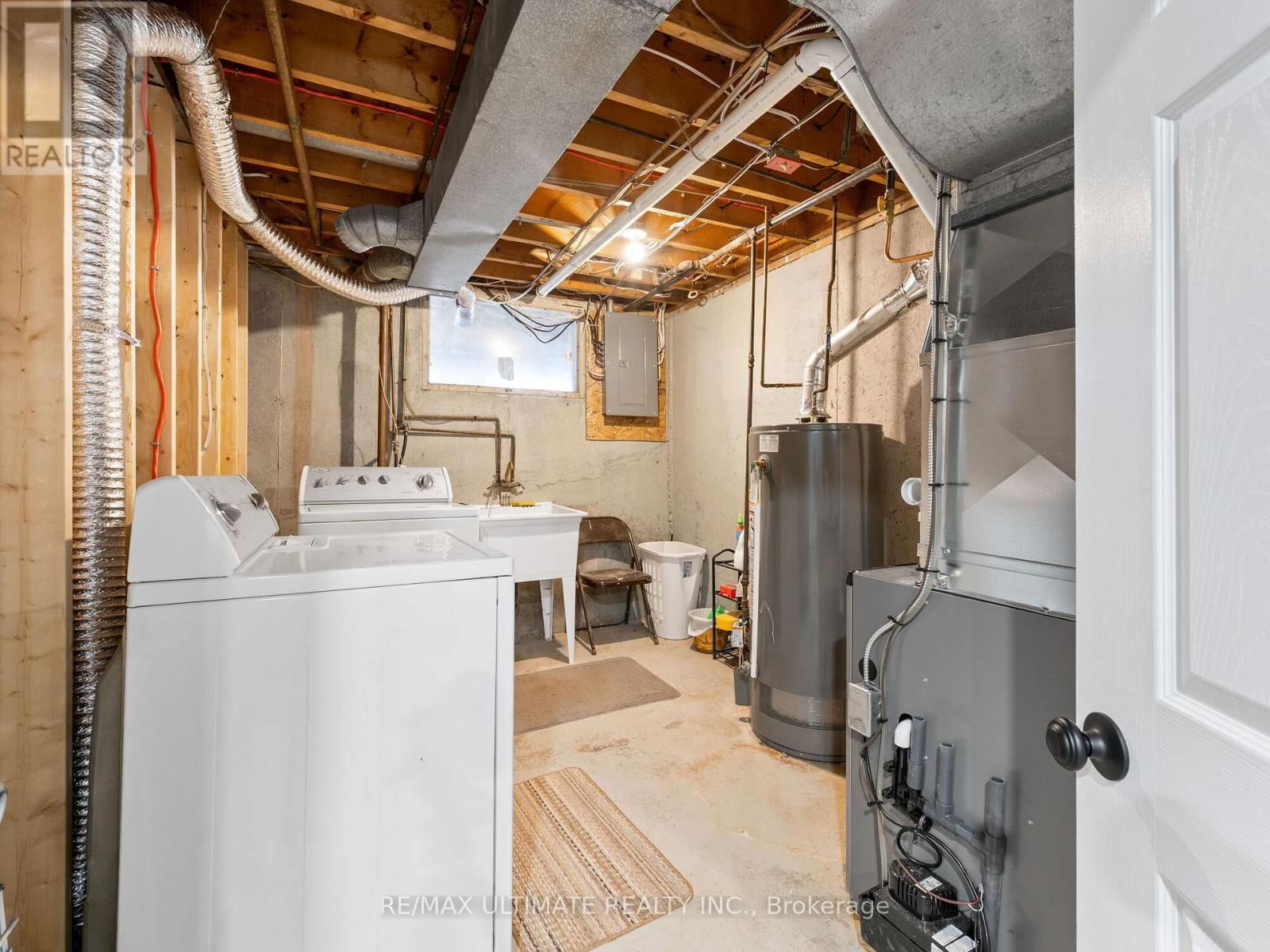 3 - 252 BERTIE STREET Image 32