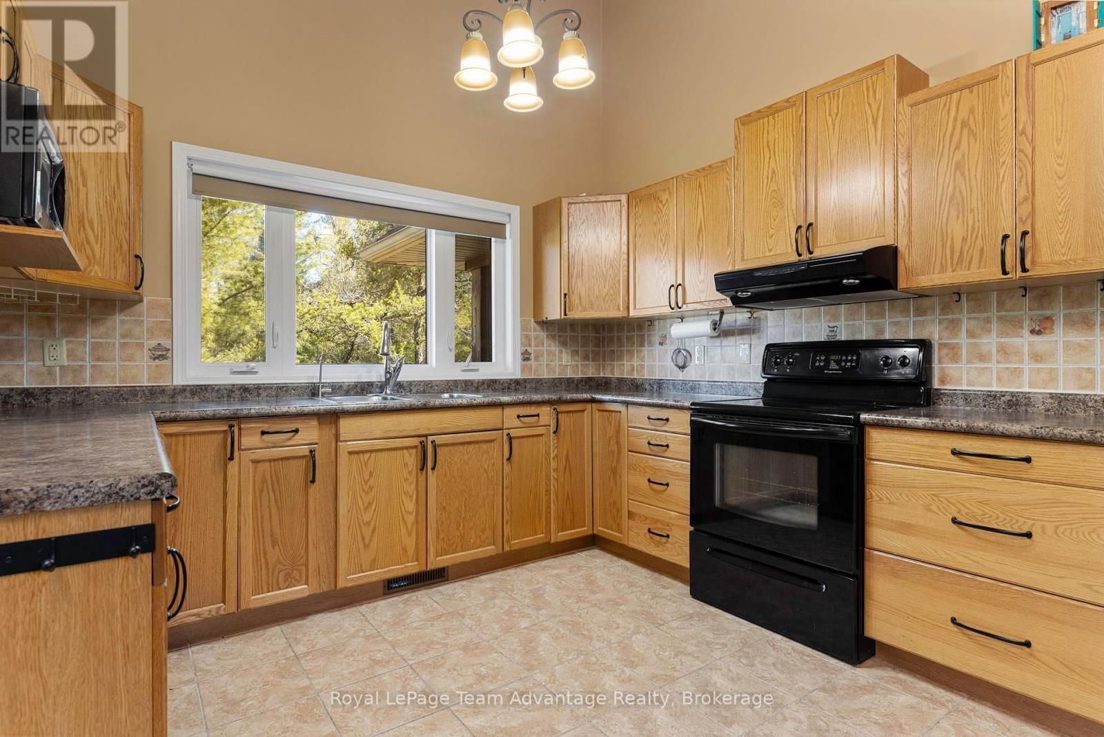 72 RICHWOOD DRIVE Image 14