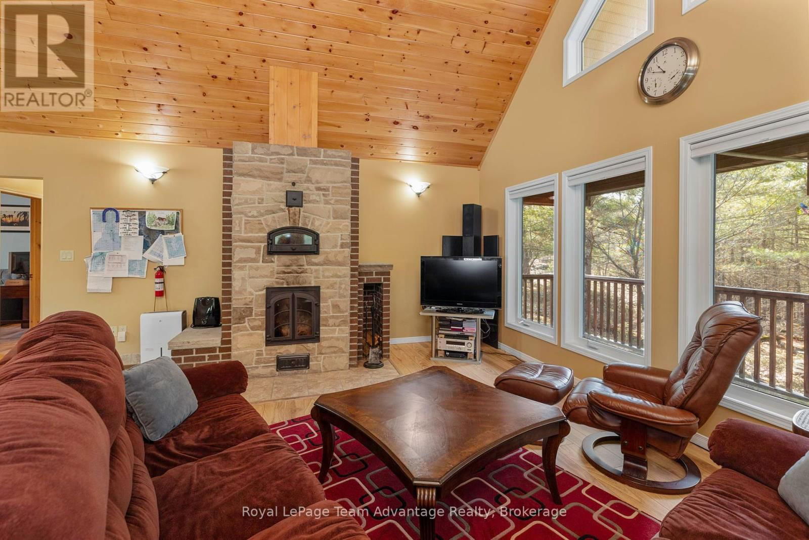 72 RICHWOOD DRIVE Image 19