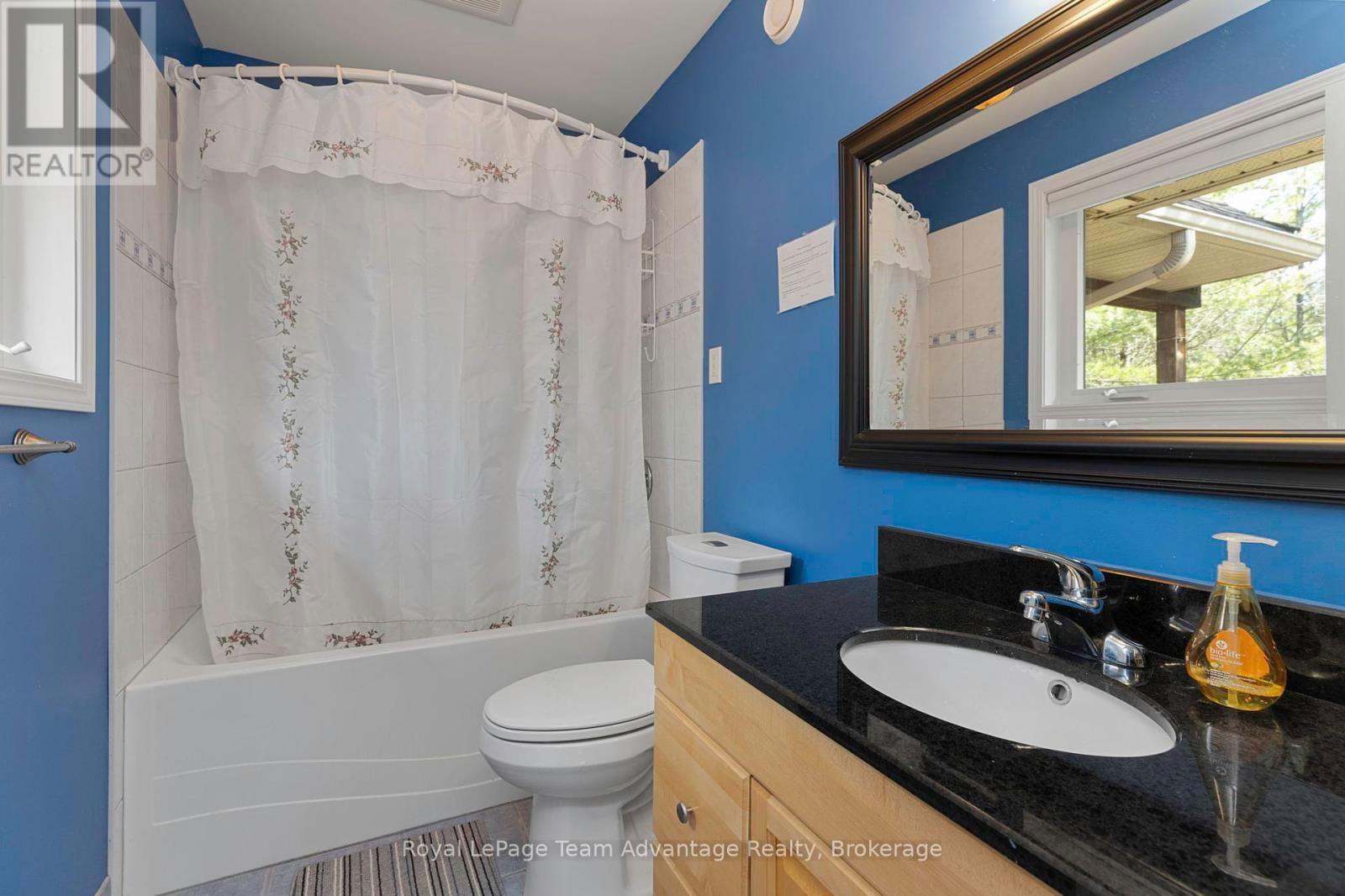 72 RICHWOOD DRIVE Image 25