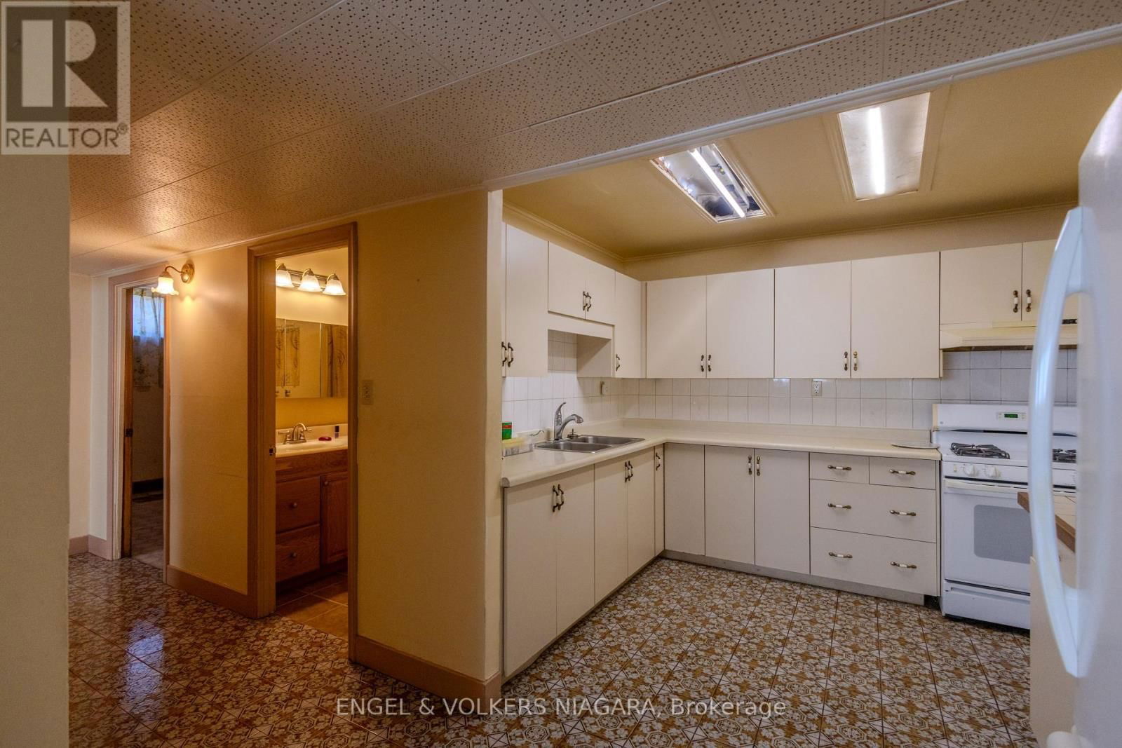 4945 PORTAGE ROAD Image 16