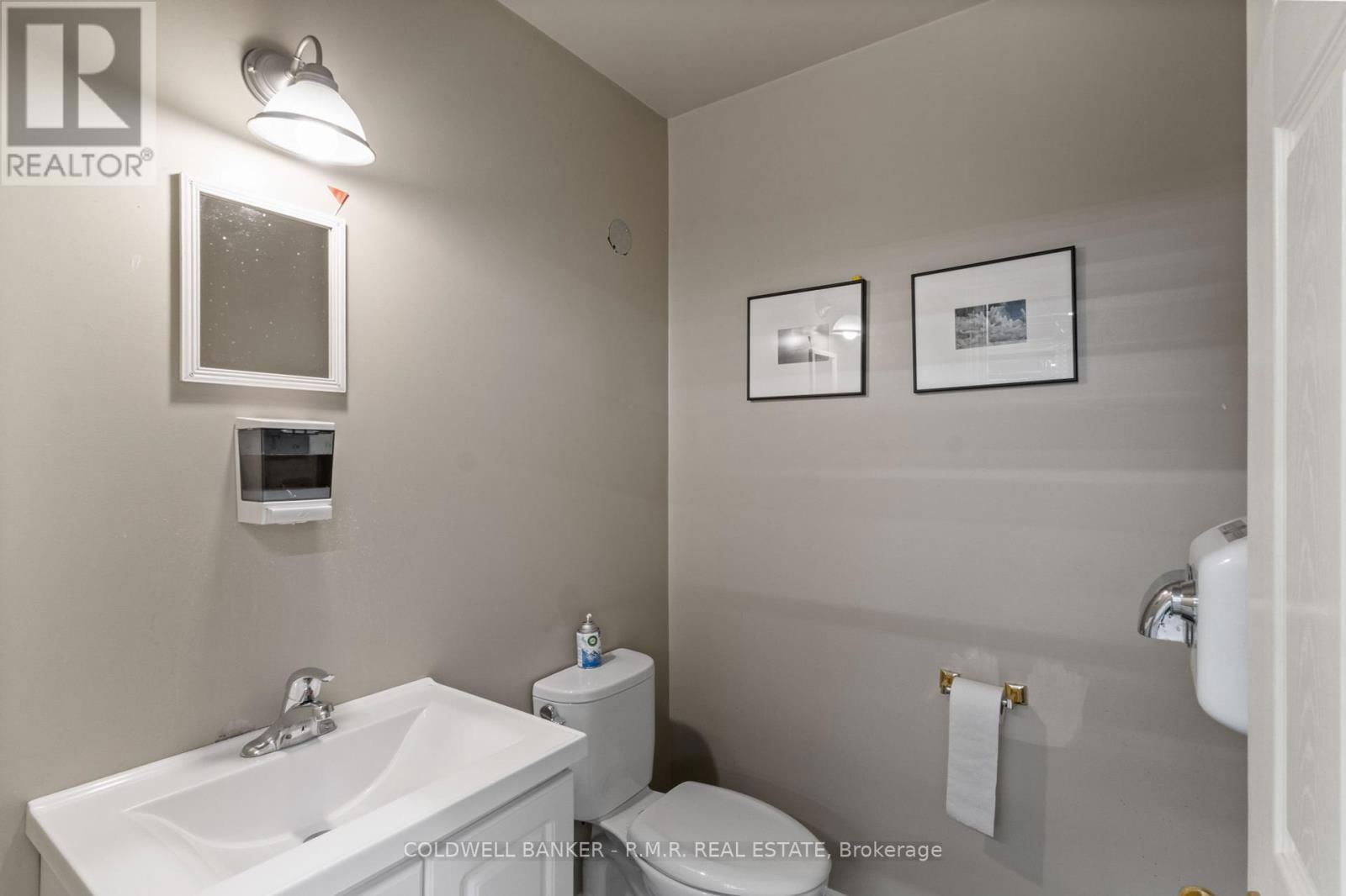 1 - 330 WARD STREET Image 27