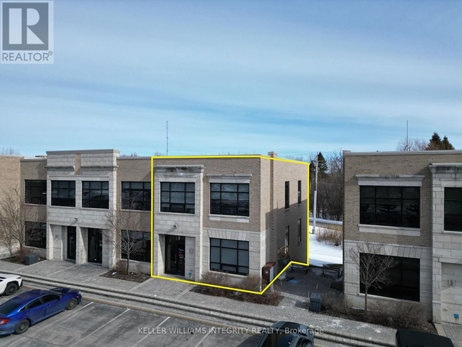 5 - 300 TERRY FOX DRIVE Image 1