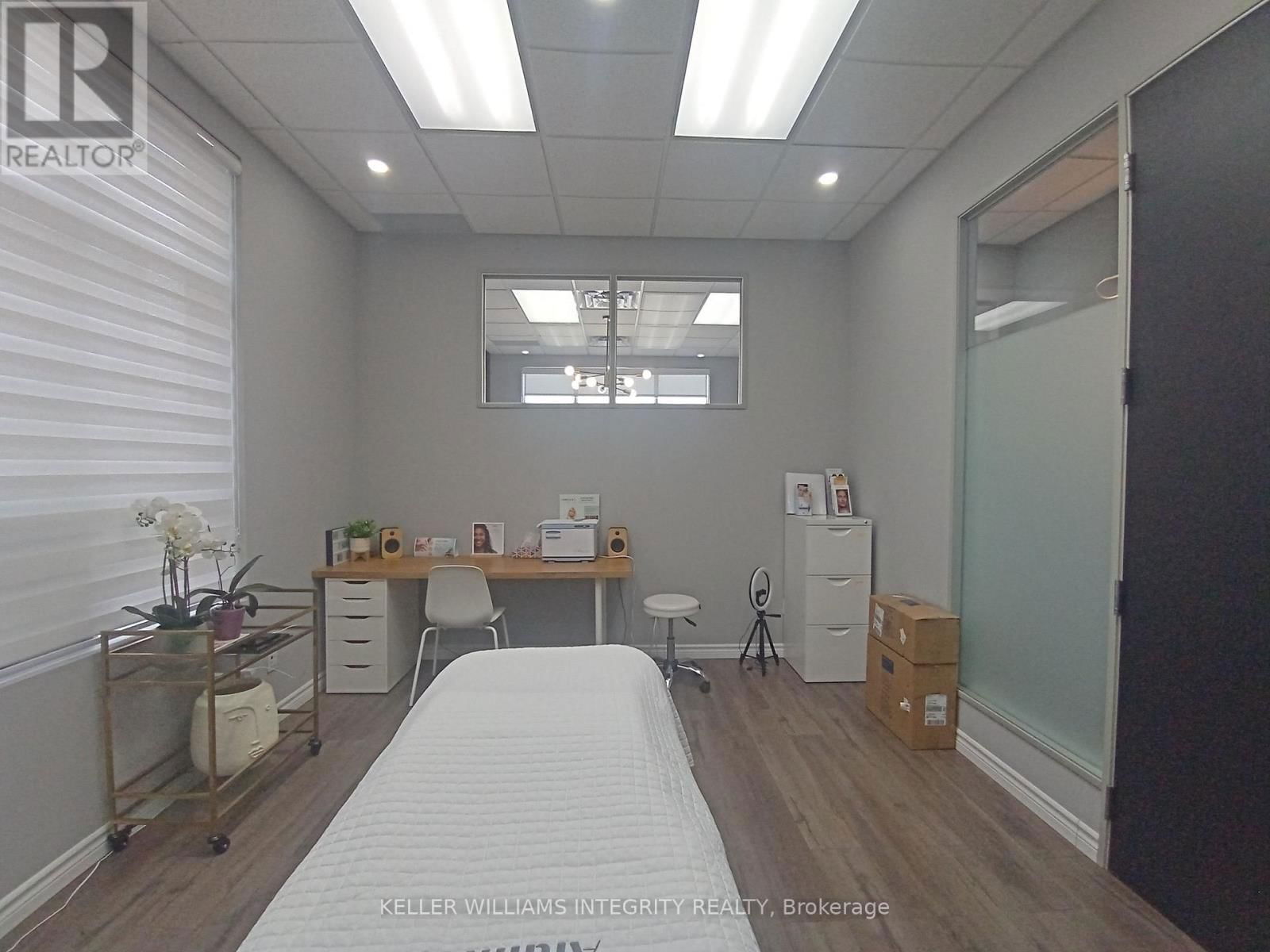 5 - 300 TERRY FOX DRIVE Image 16