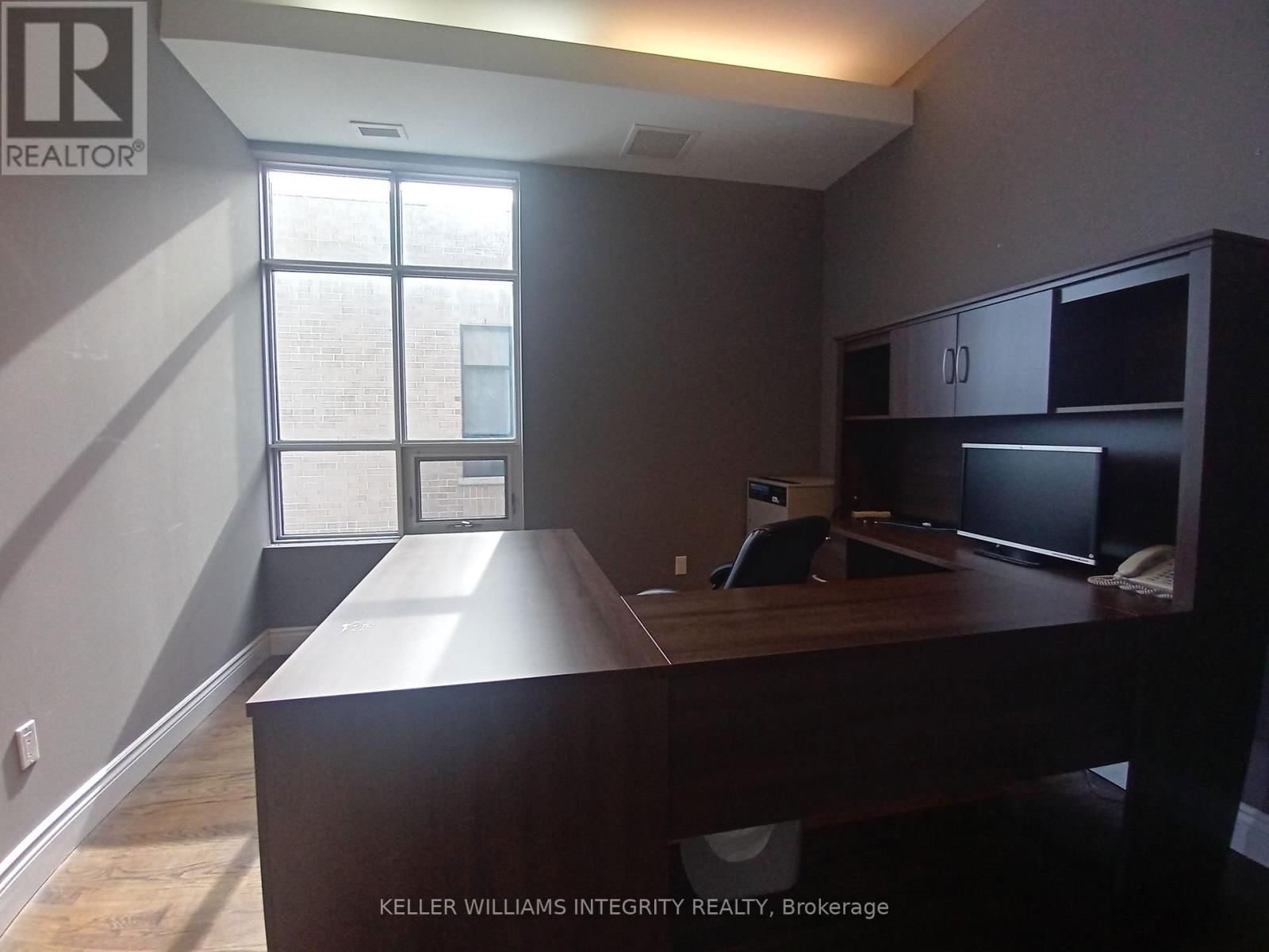 5 - 300 TERRY FOX DRIVE Image 22