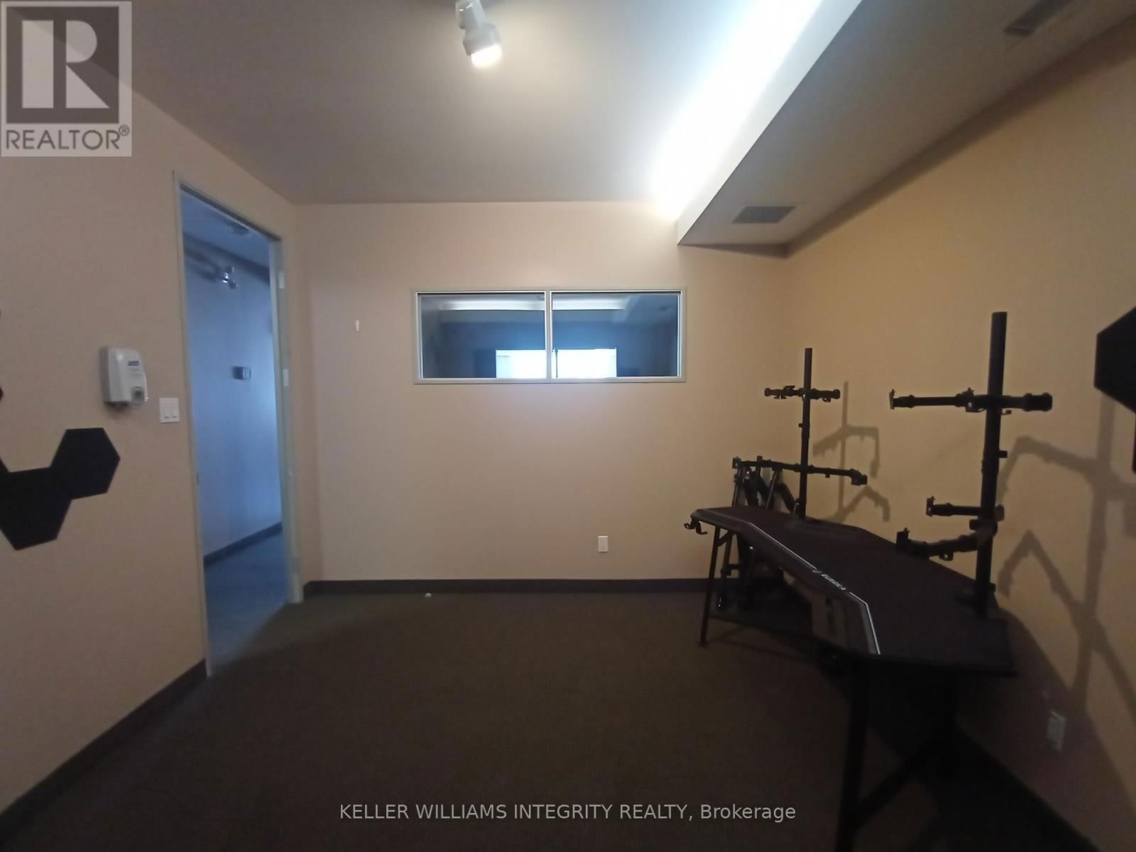 5 - 300 TERRY FOX DRIVE Image 27
