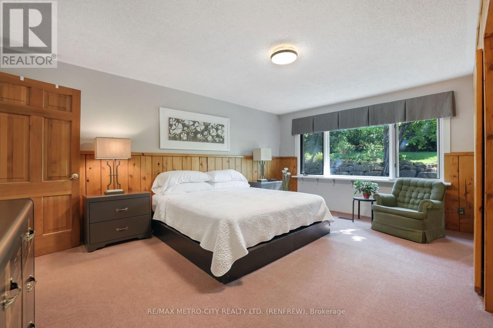 74 ERINDALE AVENUE Image 21