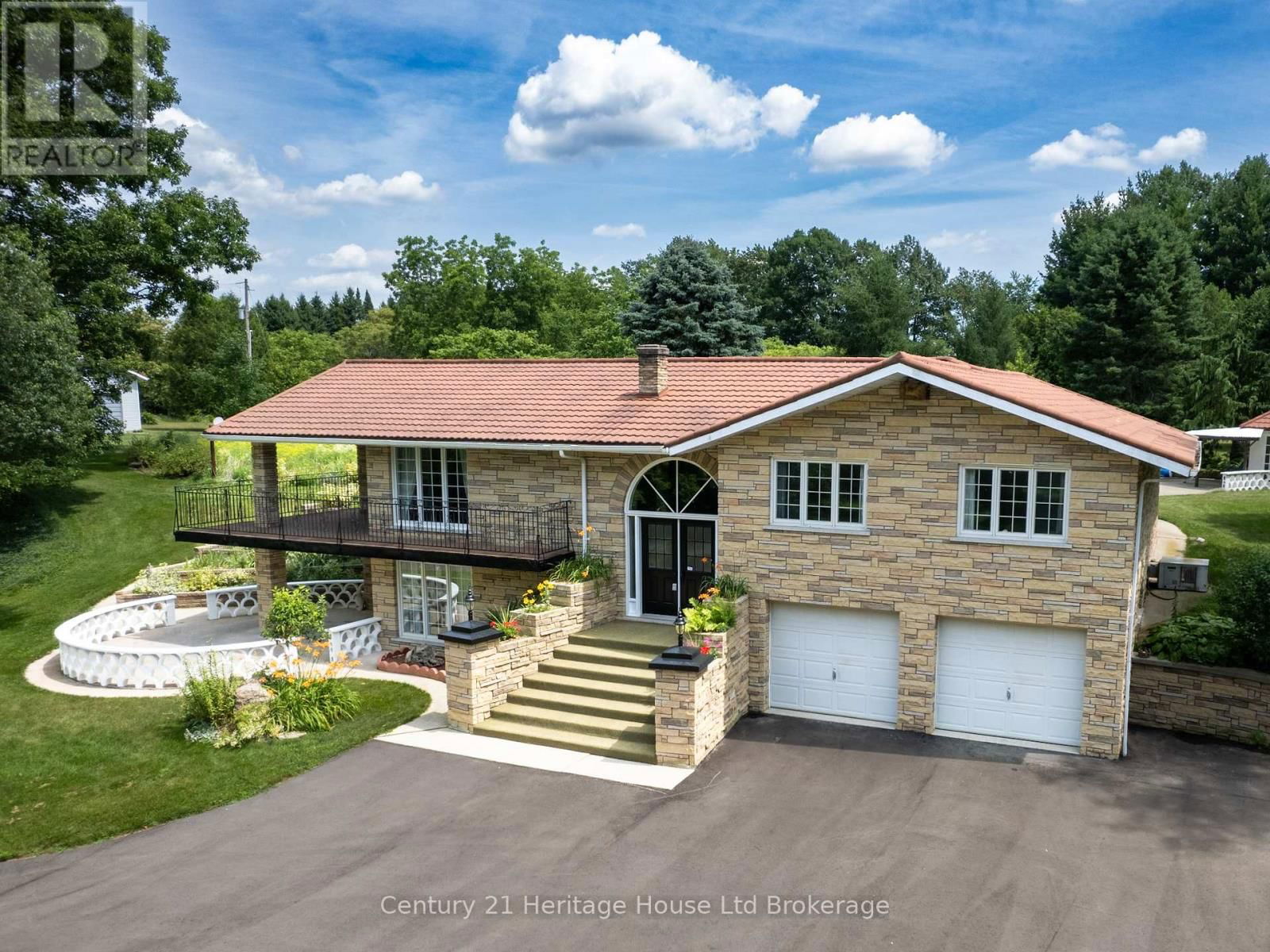 266132 MAPLE DELL ROAD Image 1