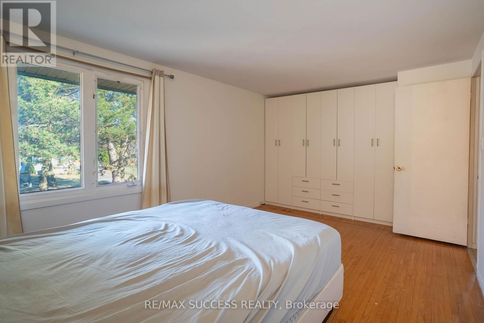 4 - 4230 MEADOWVALE DRIVE Image 15